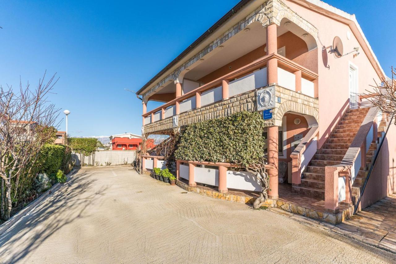Apartmani Zarko Вир Екстер'єр фото