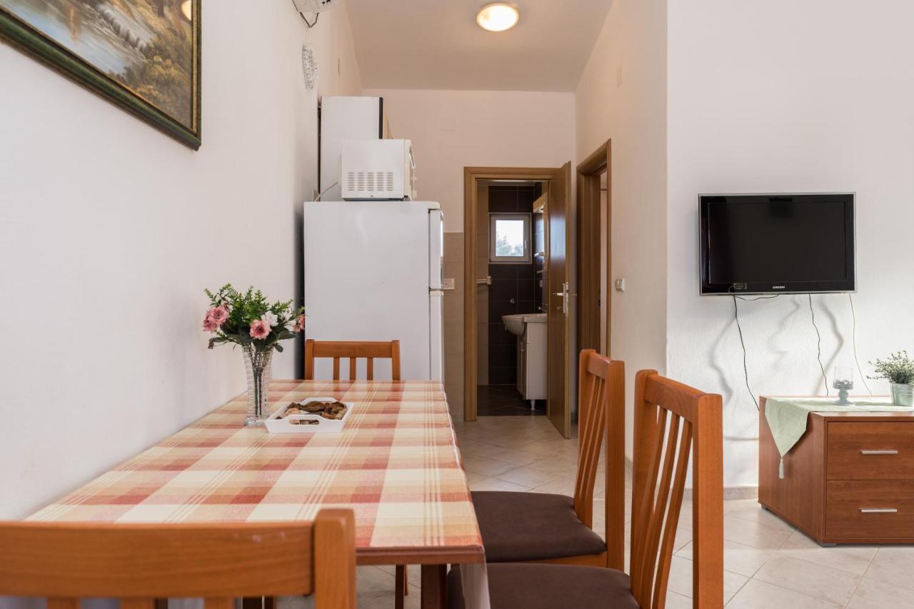 Apartmani Zarko Вир Екстер'єр фото