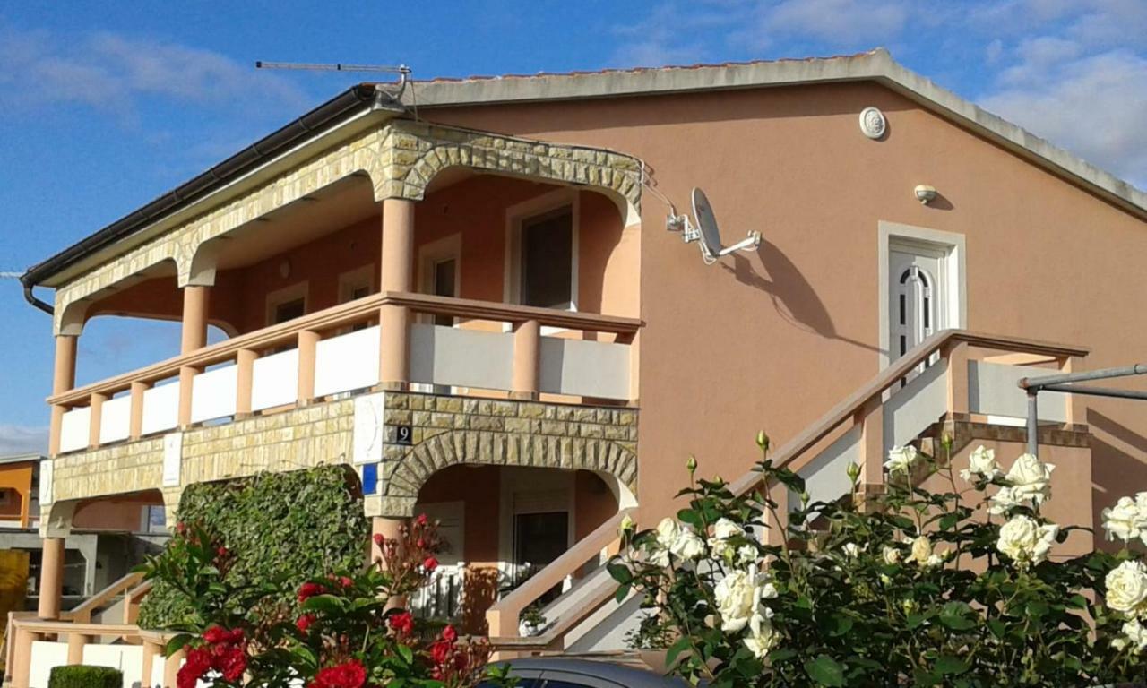 Apartmani Zarko Вир Екстер'єр фото